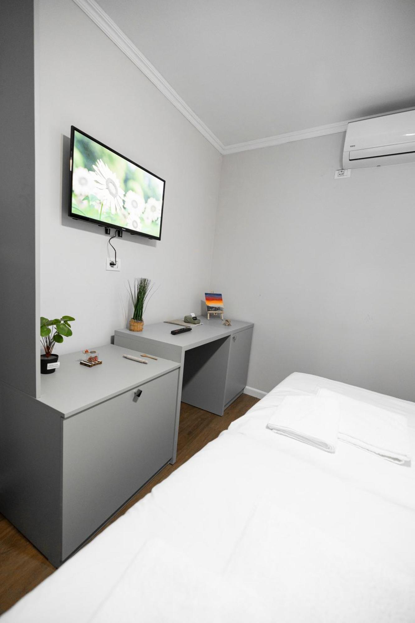 Hotel Tier *