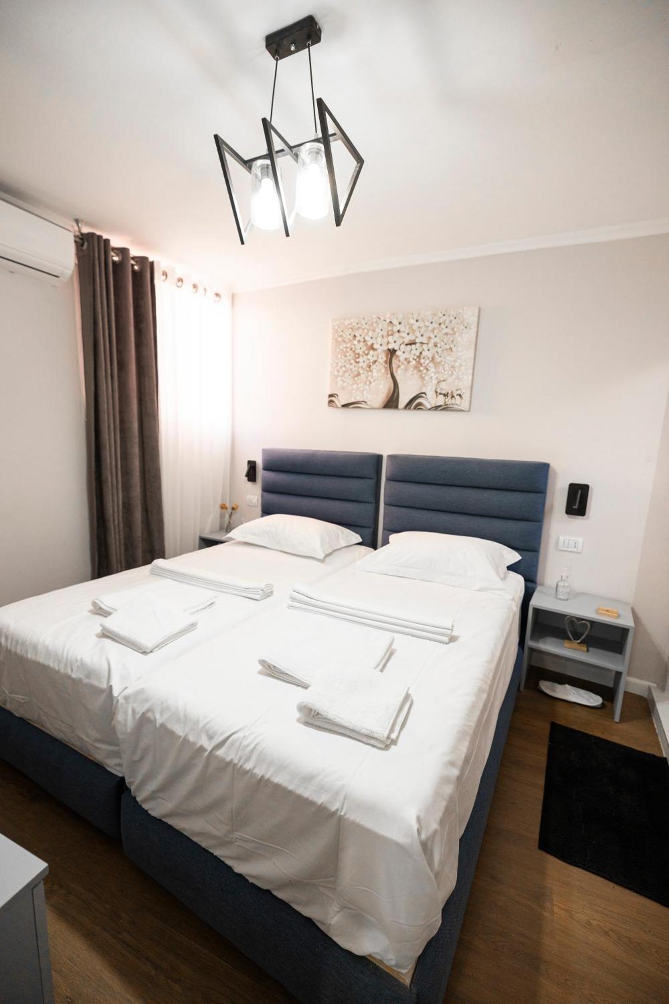 Hotel Tier